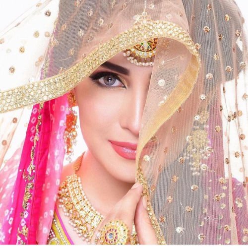 Ayeza Khan’s Sister and Siblings