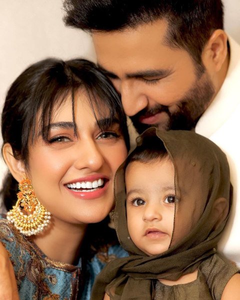 Sarah Khan Biography