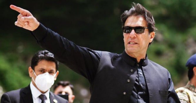 Imran Khan moves IHC against disqualification in Toshakhana reference