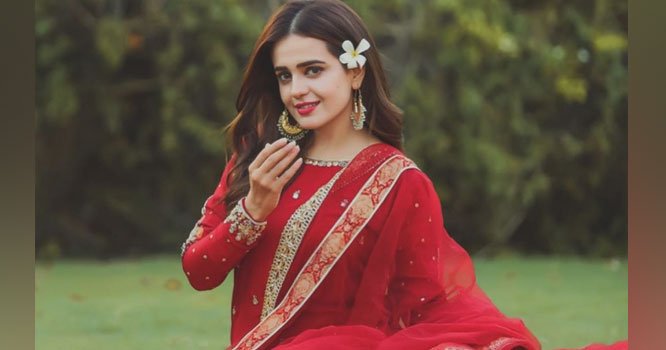 Sumbul Iqbal Khan shares stunning pictures