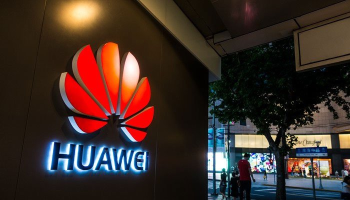 US bans Huawei & ZTE equipment sales, citing national security risk