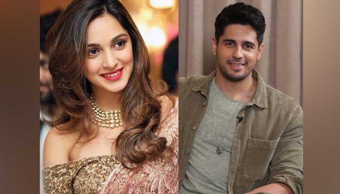 Kiara Advani & Siddharth Malhotra spotted outside Manish Malhotra's house amid wedding rumours