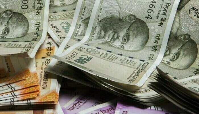 Indian rupee sees worst day in a month tracking Chinese yuan; RBI eyed Indian rupee sees worst day in a month tracking Chinese yuan; RBI eyed