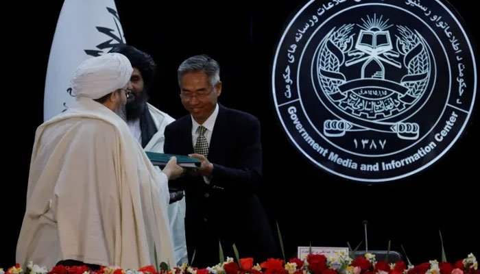 Afghan Taliban in oil extraction deal with Chinese company Afghan Taliban in oil extraction deal with Chinese company