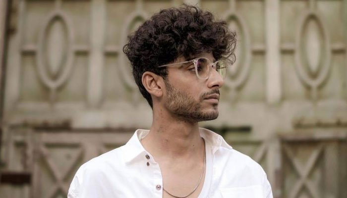 Kaifi Khalil's 'Kahani Suno' bags 8th spot in YouTube's top global music video charts