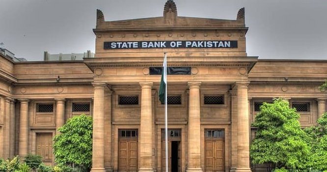 SBP jacks up policy rate by 300bps to 27-year high