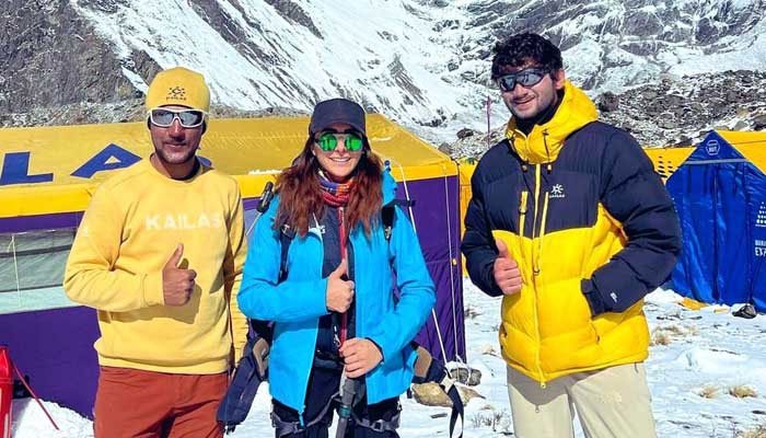 Pakistani mountaineers rescued from Mount Annapurna