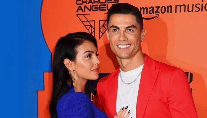 Cristiano Ronaldo clears the air on breakup rumours Cristiano Ronaldo clears the air on breakup rumours