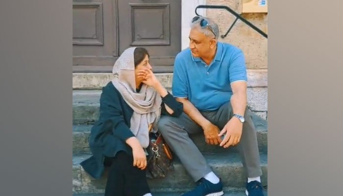 Bajwa faces heckling by Afghan citizen during France vacation Bajwa faces heckling by Afghan citizen during France vacation