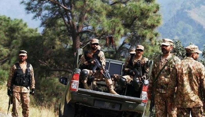 Nine soldiers martyred in Bannu suicide bombing