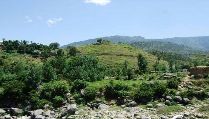 Local in Buner sets up power plant to supply electricity at only Rs200/month.