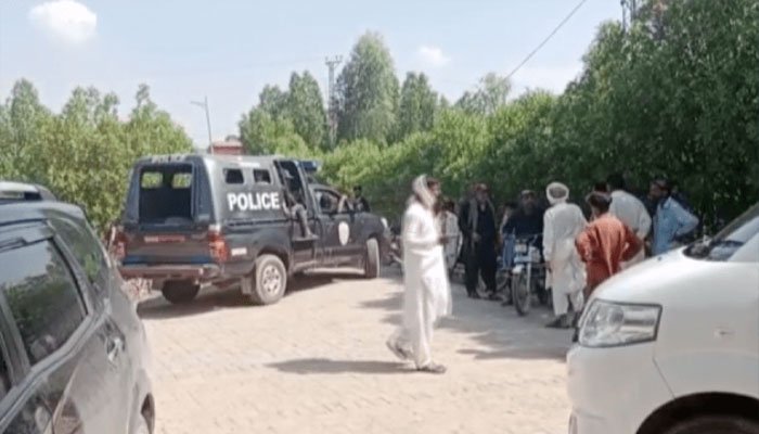 Five children among 8 killed in rocket launcher shell explosion in Sindh's Kandhkot