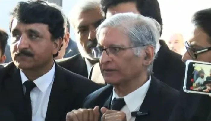 ‘Law is above you’: Aitzaz Ahsan says SC verdict will strengthen democracy, legal system