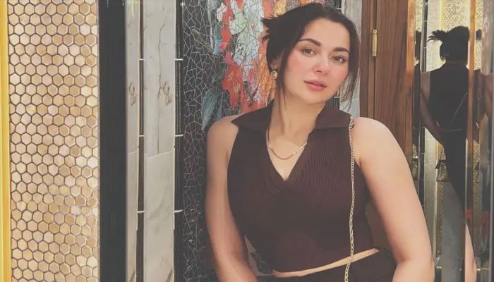 Hania Aamir steals the show with latest reel, pictures