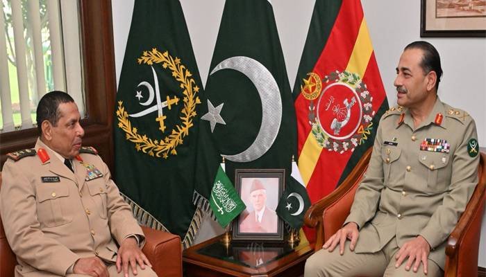 COAS Munir & Saudi RSLF discuss bilateral relations & military cooperation
