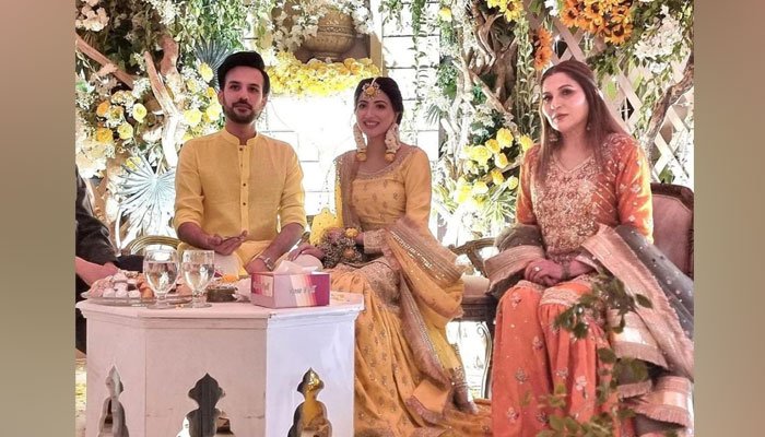 Aymen Saleem looks stunning on her Mayoun