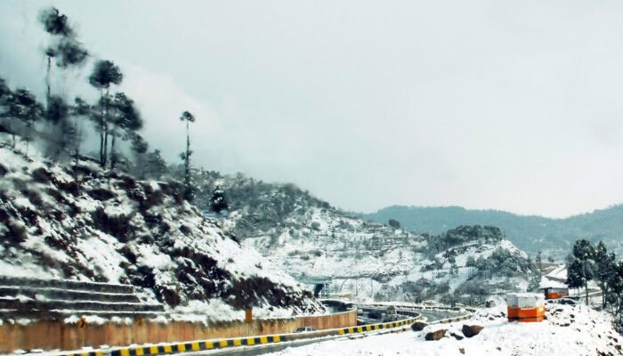 PDMA issues alert for snowfall in Murree PDMA issues alert for snowfall in Murree
