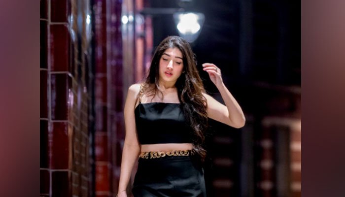 Mariyam Nafees raises the temperature in black outfit; See clicks here