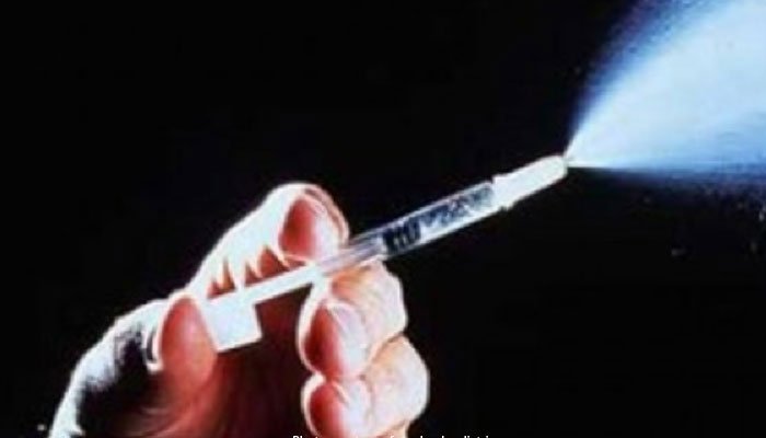 US approves nasal spray flu vaccine for self-use US approves nasal spray flu vaccine for self-use