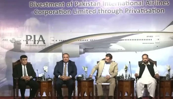 Pakistan to again conduct bidding process for PIA as commission rejects Rs10 billion bid