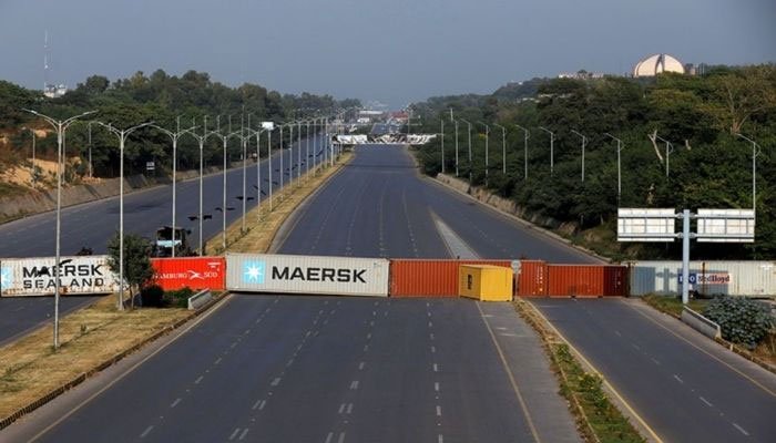 PTI protest paralyzes twin cities; roads blocked, internet suspended