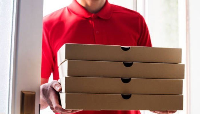 Bandits steal 4 large pizzas from delivery boy at gunpoint in Faisalabad Bandits steal 4 large pizzas from delivery boy at gunpoint in Faisalabad