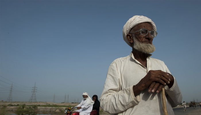 Sindh introduces Senior Citizen Card for elderly people