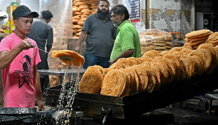 Ramadan 2025: Health Experts Advise Against Deep-Fried Foods