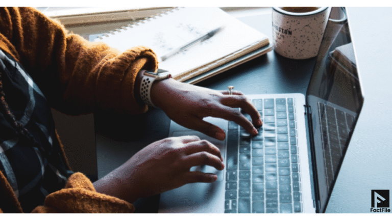 Pakistani Freelancers Earnings Cross Half a Billion Dollars Annually Pakistani Freelancers Earnings Cross Half a Billion Dollars Annually