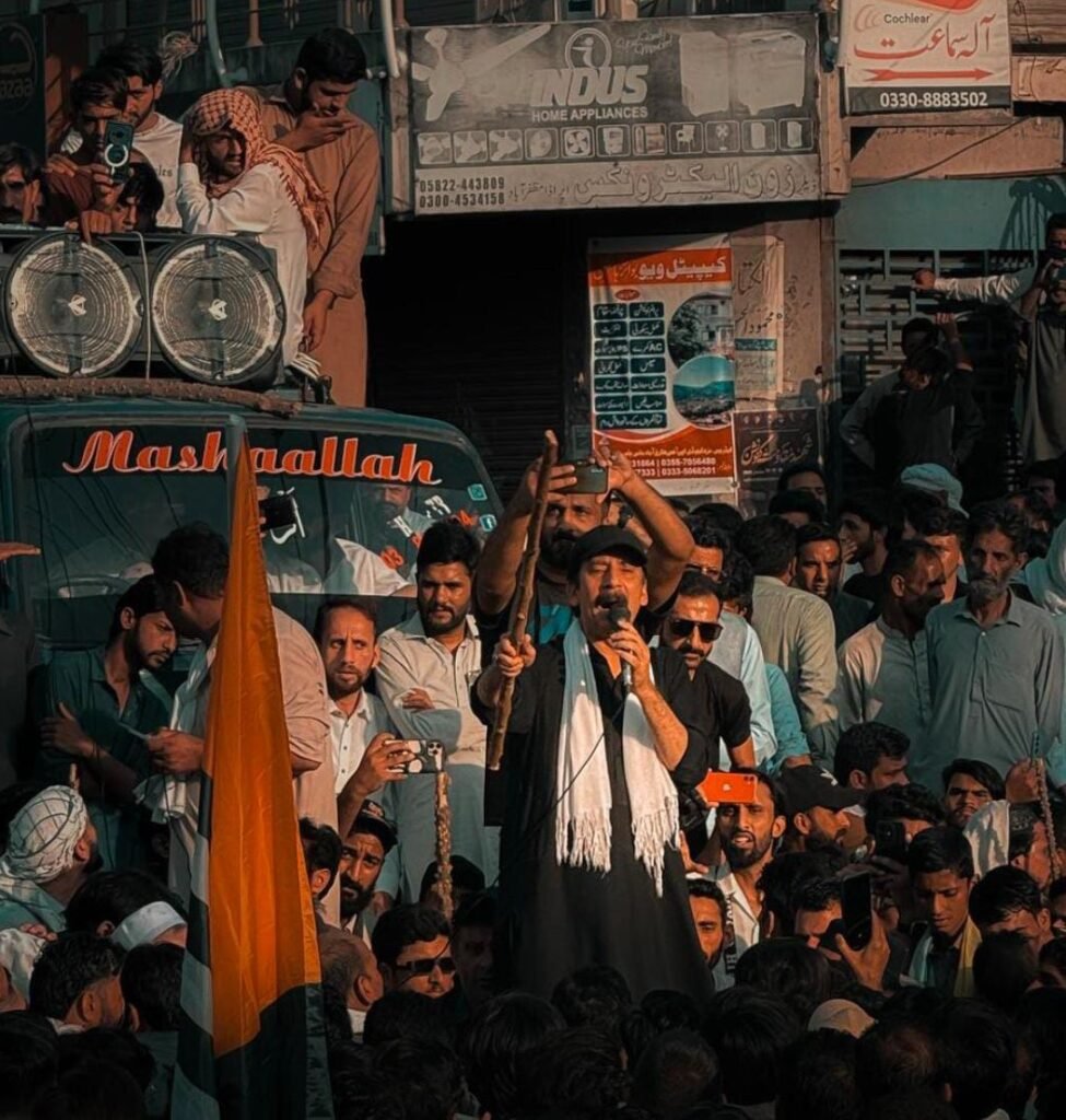 Shaukat Nawaz Mir addressing participants of the protest against AJK government in Muzaffarabad