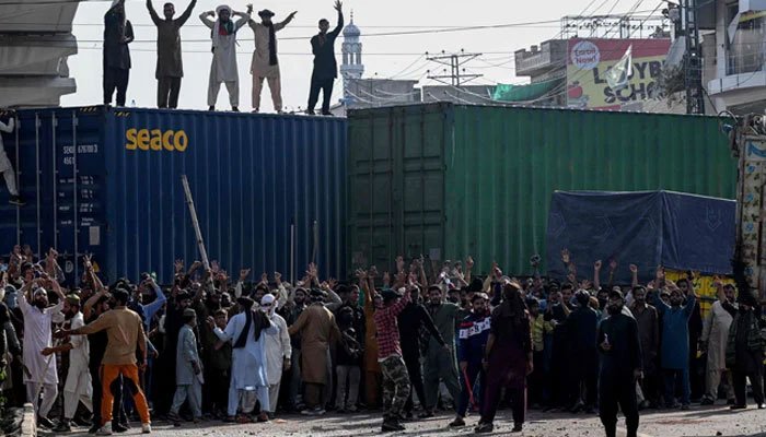 TLP Protest Brings Islamabad, Pindi to Standstill for Second Day