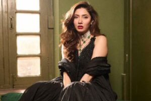 Mahira Khan Wows Fans with Elegant New Photoshoot