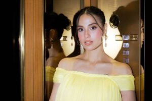 Iqra Aziz's Warm Team Moment Steals the Spotlight at LSA 2025