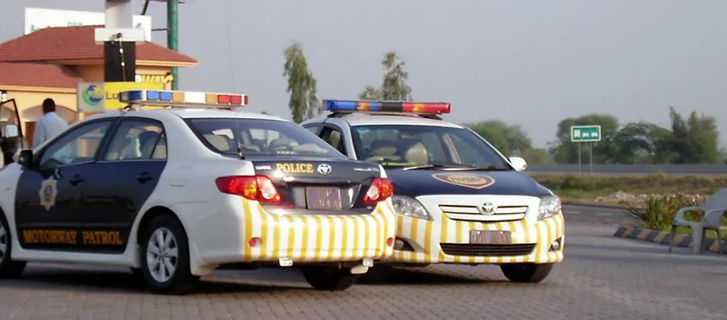 Motorway Police Returns Rs 5 Million to Passenger in Honest Recovery