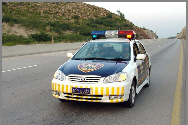 Motorway Police Returns Rs 5 Million to Passenger in Honest Recovery