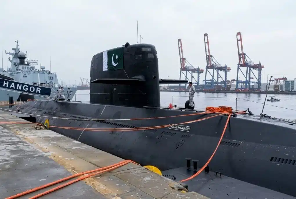 Hangor Submarine